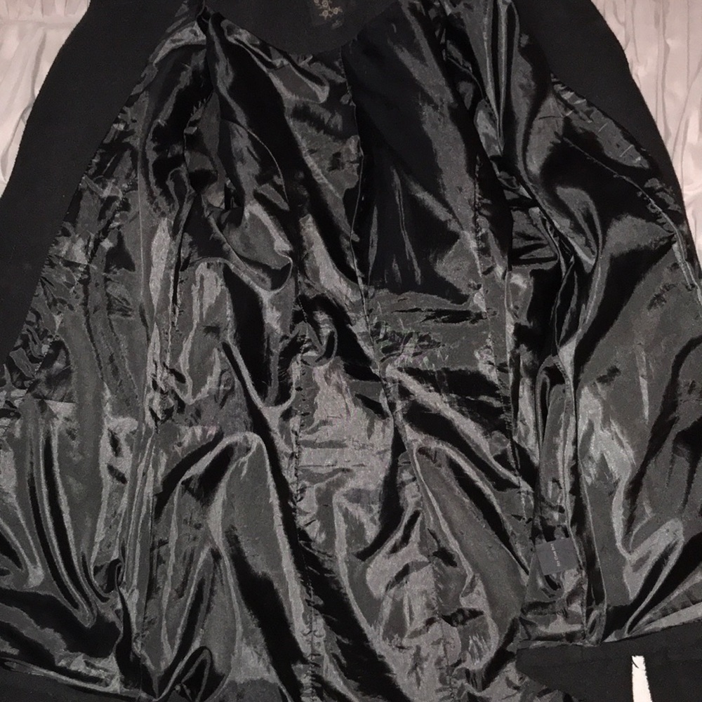 Coat - Picture 4 of 4